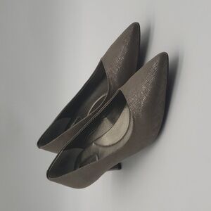 1323- Bandolino B Flexible Gray Color Women's Shoes Size 9.5
